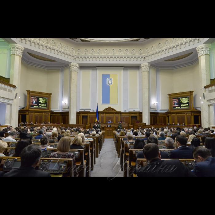 Нагородження працівників апарату Верховної ради України Головою ВР України Андрієм Парубієм. Петро Боднар - Перший заступник Керівника Апарату - керуючий справами