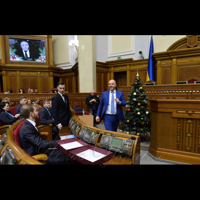 Нагородження працівників апарату Верховної ради України Головою ВР України Андрієм Парубієм. Петро Боднар - Перший заступник Керівника Апарату - керуючий справами