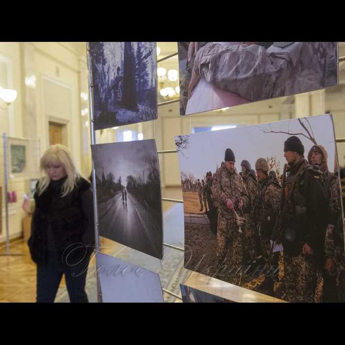 16 січня 2018 у кулуарах  Верховної Ради відкрилася фотовиставка “Військові капелани”.
експозиція, що присвячена служінню військових капеланів в підрозділах Збройних Сил України, Національної Гвардії України та в добровольчих формуваннях.