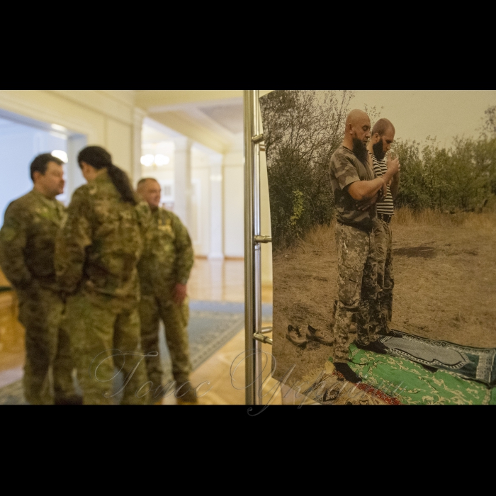16 січня 2018 у кулуарах  Верховної Ради відкрилася фотовиставка “Військові капелани”.
експозиція, що присвячена служінню військових капеланів в підрозділах Збройних Сил України, Національної Гвардії України та в добровольчих формуваннях.
