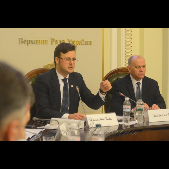 30 січня 2018 круглий стіл на тему: «Рік закону про експортно-кредитне агентство. Чому гальмують український експорт?» 
Організатори заходу - Комітет з питань промислової політики та підприємництва та Комітет з питань фінансової політики та банківської діяльності.
Закон про експортно-кредитне агентство (ЕКА) був прийнятий Верховною Радою ще наприкінці 2016-го року в результаті майже дворічної роботи та дискусій, і вступив у силу 1 січня 2017 року. Минув більш ніж рік, а українського ЕКА й досі немає. Для його створення є всі умови, чому ж ЕКА не створено і не підтримує українських виробників несировинної продукції на іноземних ринках?
Голова Комітету Верховної Ради України з питань промислової політики та підприємництва Віктор Галасюк, Перший заступник голови Комітету Верховної Ради України з питань фінансової політики і банківської діяльності Михайло Довбенко.