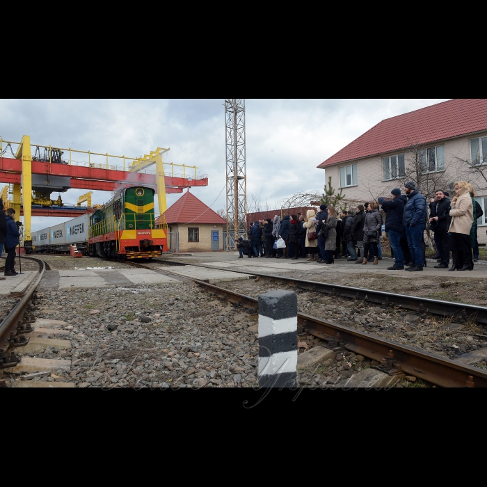 31 січня 2018 урочисте відправлення першого рейсу нового повноскладового контейнерного поїзду за маршрутом ст. Київ-Ліски - ст. Чорноморська (ТІС). Поїзд буде регулярно курсувати в рамках проекту з організації на території України комплексного сервісу з доставки вантажів у контейнерах безпосередньо до одержувача за схемою 