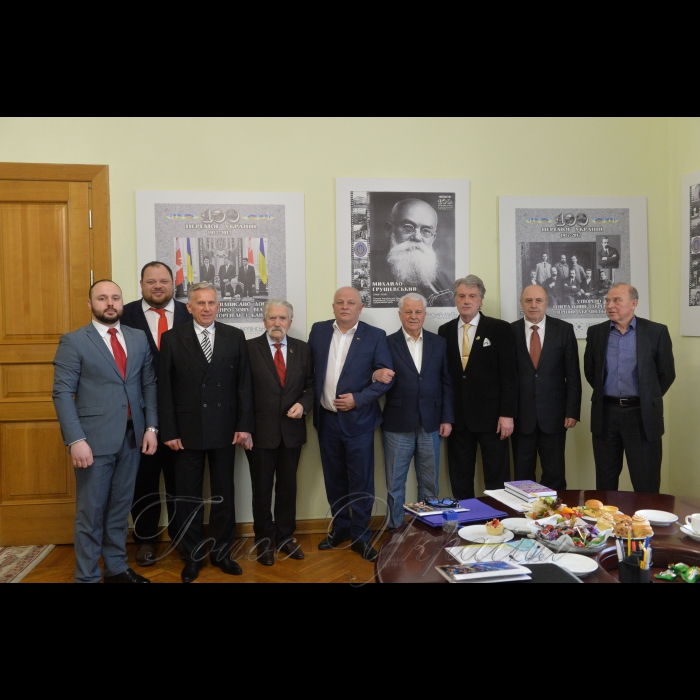 5 лютого 2018 УКРАЇНСЬКІЙ ДЕРЖАВІ - 1180 РОКІВ!!!
Засідання ініціативної групи з визначення історико-правової точки відліку Української державності.
Три Президенти України підтримали громадську ініціативу визначення Дня народження України. Робоча версія, з якої ми починаємо - це письмова згадка про 838 рік у Бертинських Анналах (830-850 рр.) Більш детально - в газеті 