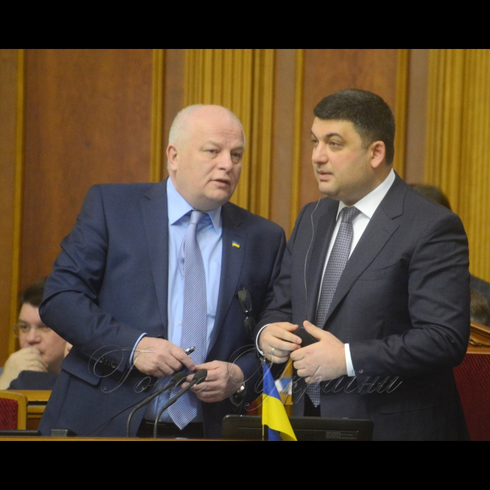 9 лютого 2018 сесія Верховної Ради України. Степан Кубів  Перший віце-прем'єр-міністр України - Міністр економічного розвитку і торгівлі України, Володимир Гройсман Прем'єр-міністр України.