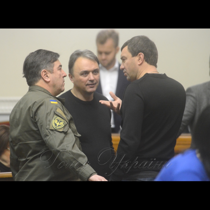 9 лютого 2018 сесія Верховної Ради України. Юрій Тимошенко, Ігор Лапін, Андрій Іванчук НФ.