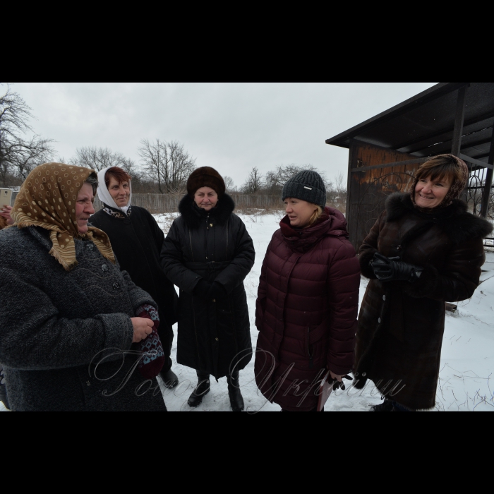 12 лютого 2018 поїздка в зону АТО разом з першим заступником Голови ВРУ Іриною Геращенко, заступником Голови Комітету ВРУ з питань євроінтеграції Марією Іоновою, заступником Міністра закордонних справ України Оленою Зеркаль, заступником керівника Головного департаменту зовнішньої політики та євроінтеграції АПУ Мариною Михайленко та Надзвичайним і Повноважним Послом Іспанії в Україні Сільвією Кортес Мартін.
У селі Катеринівка Ірина Геращенко спілкується з місцевими жителями, керівник Попаснянської ВЦА Сергій Шакун.