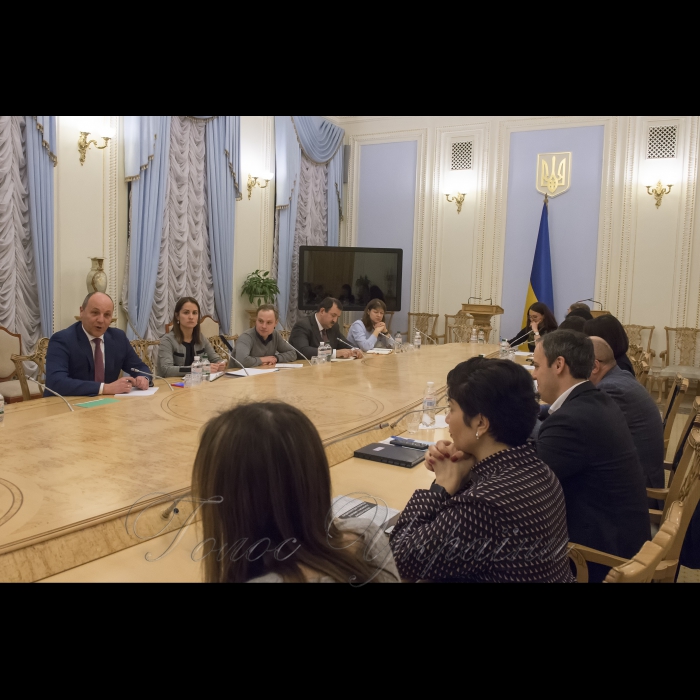 14 лютого 2018 Голова Верховної Ради України Андрій Парубій провів зустріч з громадськими експертами щодо пріоритетів порядку денного на восьму сесію Верховної Ради восьмого скликання.