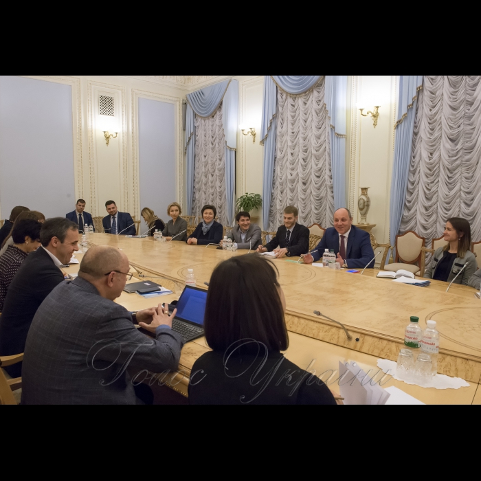 14 лютого 2018 Голова Верховної Ради України Андрій Парубій провів зустріч з громадськими експертами щодо пріоритетів порядку денного на восьму сесію Верховної Ради восьмого скликання.