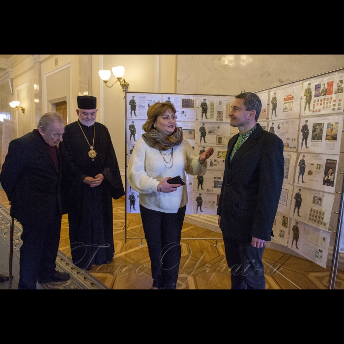 27 лютого 2018 з нагоди 110-річчя народження Р. Шухевича та 75-річчя створення Української Повстанської Армії в кулуарах ІІІ–го поверху будинку Верховної Ради України відкриється виставка філателістичних знаків про Романа Шухевича «Від столиці Воюючої України (ОУН-УПА-УГВР), село Бишки на Тернопіллі – до столиці незалежної України, Київ». Колекцію марок та конвертів, що видавалися впродовж 1951-1991 років у США, зібрав житель міста Тернополя, історик Василь Штокало.
Народний депутат України Шухевич Юрій-Богдан, Єпископ Йосиф (Мілян) - Київська Архиєпархія УГКЦ, працівник інформуправління ВР україни Мірослава Збожна, історик Василь Штокало.
