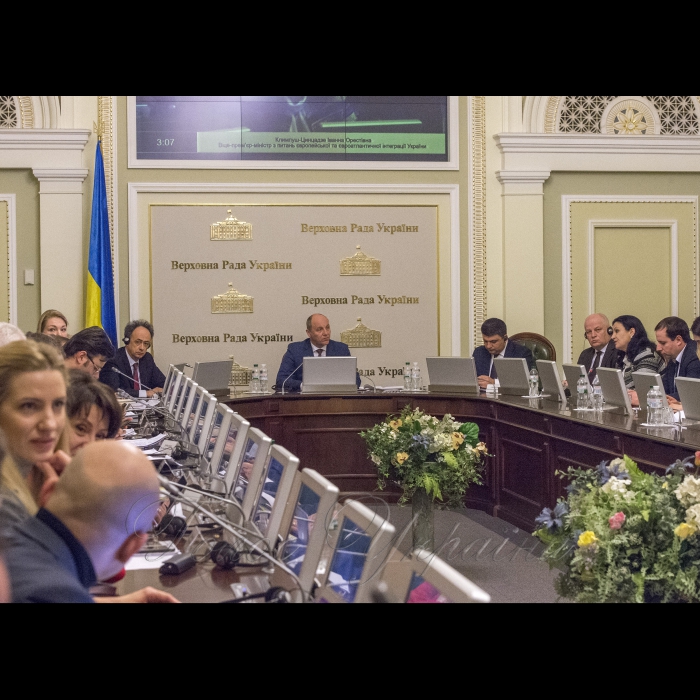 28 лютого 2018 Голова Верховної Ради України Андрій Парубій і Прем’єр-міністр України Володимир Гройсман презентували дорожню карту пріоритетних законопроектів у сфері євроінтеграції України.