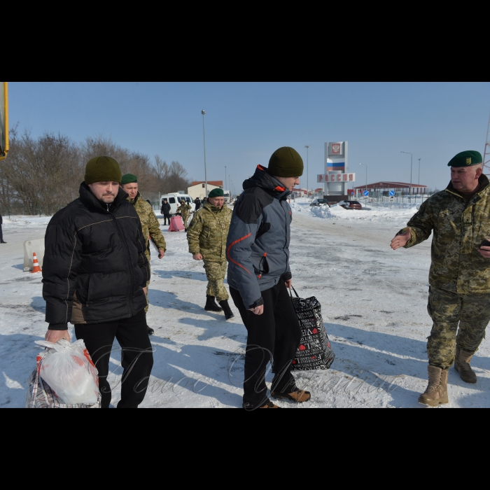 2 березня 2018 Росія передала Україні викрадених спецслужбами Росії біля державного кордону у Сумській області в жовтні 2017 року українських прикордонників Богдана Марцоня та Ігоря Дзюбака. Обмін відбувся 2 березня на нейтральній смузі українсько-російського державного кордону в районі пункту пропуску «Гоптівка» в Харківській області.