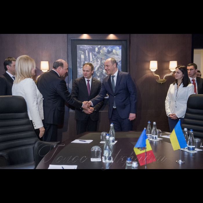 02 березня 2018 візит Голови Верховної Ради України Андрія Парубія до Республіки Молдова для участі у Міжпарламентській конференції.
Зустріч Голови Верховної Ради України Андрія Парубія зі Спікером Парламенту Республіки Молдова Андріаном  Канду 
Підписання відкритого листа головам парламентів європейських країн.
з української сторони беруть участь:
Г.Гопко, Н.Кацер-Бучковська, І.Фріз, І.Гнатишин, П.Боднар, Т.Подольська, А.Ковальов.