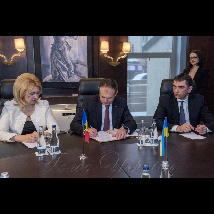 02 березня 2018 візит Голови Верховної Ради України Андрія Парубія до Республіки Молдова для участі у Міжпарламентській конференції.
Зустріч Голови Верховної Ради України Андрія Парубія зі Спікером Парламенту Республіки Молдова Андріаном  Канду 
Підписання відкритого листа головам парламентів європейських країн.
з української сторони беруть участь:
Г.Гопко, Н.Кацер-Бучковська, І.Фріз, І.Гнатишин, П.Боднар, Т.Подольська, А.Ковальов.