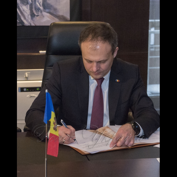 02 березня 2018 візит Голови Верховної Ради України Андрія Парубія до Республіки Молдова для участі у Міжпарламентській конференції.
Зустріч Голови Верховної Ради України Андрія Парубія зі Спікером Парламенту Республіки Молдова Андріаном  Канду 
Підписання відкритого листа головам парламентів європейських країн.
з української сторони беруть участь:
Г.Гопко, Н.Кацер-Бучковська, І.Фріз, І.Гнатишин, П.Боднар, Т.Подольська, А.Ковальов.