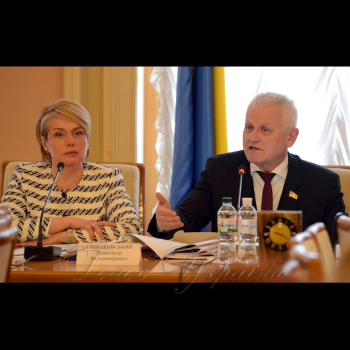 1 березня 2018 Міністр освіти і науки Лілія Гриневич та Перший заступник Голови Комітету з питань науки і освіти Олександр Співаковський під час розширеного засідання 
Комітету Верховної Ради України з питань науки і освіти на якому зокрема було розглянуто питання «Про затвердження складу робочої групи з підготовки та проведення 21 березня 2018 року парламентських слухань на тему: «Національна інноваційна система: стан та законодавче забезпечення розвитку».