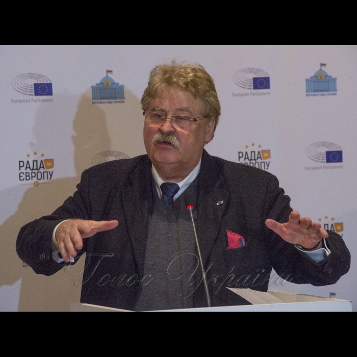 06 березня 2018 прес-конференція Голови Верховної Ради Андрія Парубія, Уповноваженого у справах України члена Європейського Парламенту Ельмара Брока та керівника Місії Європейського Парламенту з оцінки потреб Верховної Ради України Пета Кокса.