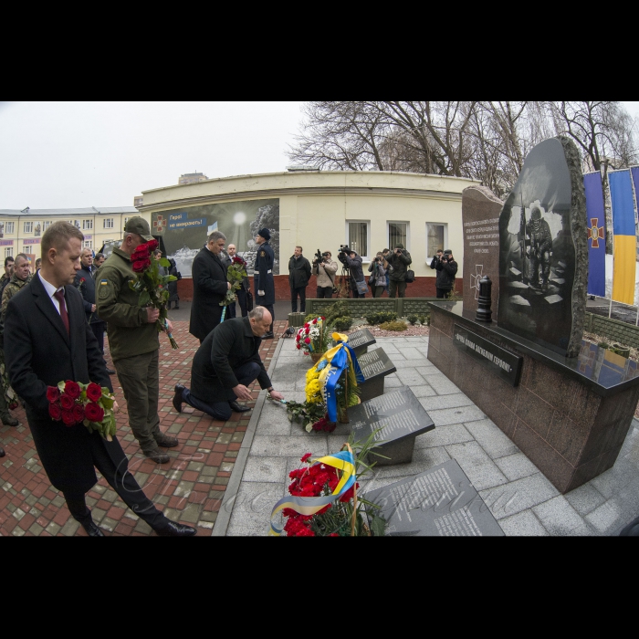 14 березня 2018 Голова Верховної Ради України Андрій Парубій взяв участь в урочистих заходах з нагоди Дня українського добровольця, які відбулись на території військової частини №3066 Північного Київського територіального управління Національної гвардії України (м. Київ, вул. Коновальця, 38).