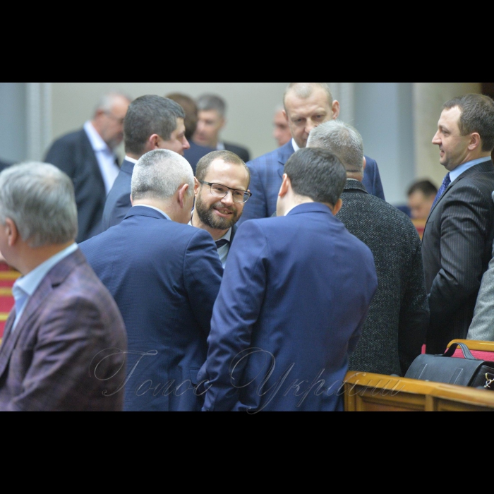 Сесія Верховної Ради України. Павло Пинзеник