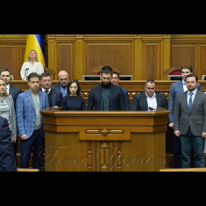 Сесія Верховної Ради України. Депутати фракції БПП зробили заяву з приводу самогубства в.о. директора Миколаївського аеропорту, бойового льотчика  Волошина