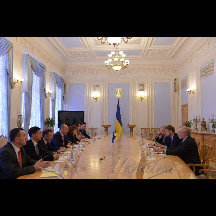 Зустріч Голови Верховної Ради України Андрія Парубія з співдоповідачем комітету ПАРЄ з питань дотримання обов’язків та зобов’язань державами-членами Ради Європи (Моніторинговий комітет) Е.Н.Кроссом. Боднар, Соболєв С.