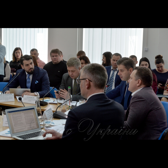 26 березня 2018 публічне обговорення проекту Кодексу України з процедур банкрутства (законопроект № 8060 від 26.02.2018 р.). Організатор: інформаційний портал 