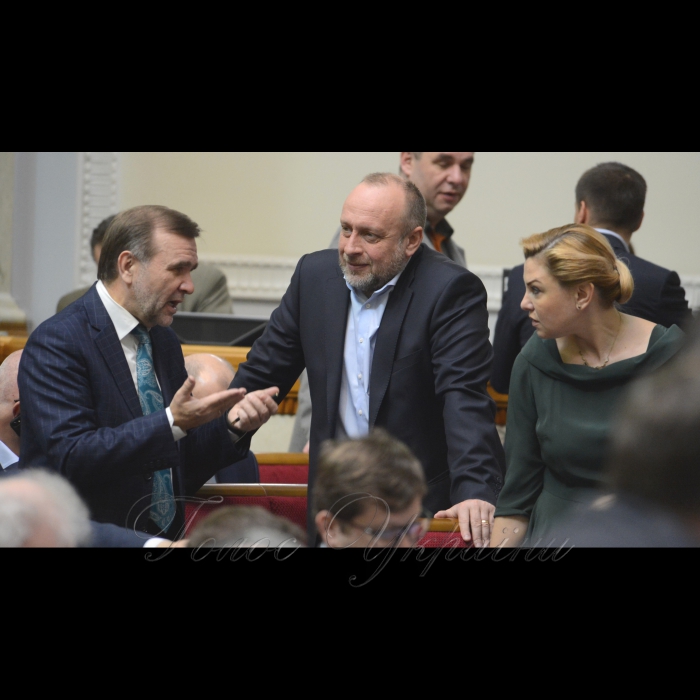 5 квітня 2018 засідання ВР. Олександр Бакуменко, Андрій Кіт, Оксана Продан БП.
