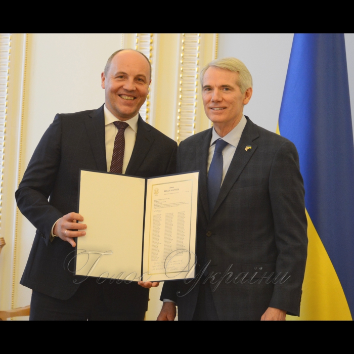 5 квітня 2018 зустріч Голови Верховної Ради України Андрія Парубія з Сенатором Конгресу Сполучених Штатів Америки Робом Портманом.