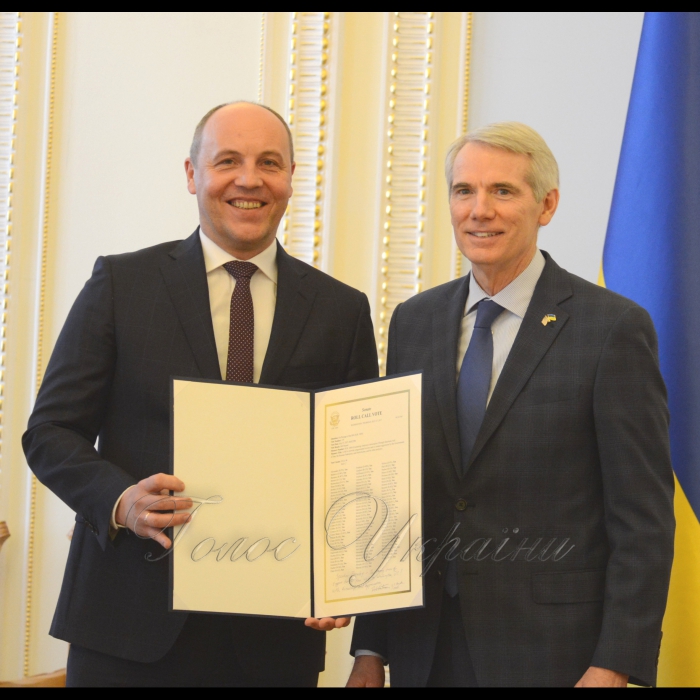 5 квітня 2018 зустріч Голови Верховної Ради України Андрія Парубія з Сенатором Конгресу Сполучених Штатів Америки Робом Портманом.