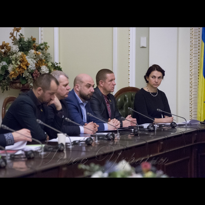 6 квітня 2018 Голова Верховної Ради України А. Парубій взяв участь у «круглому столі» на тему: «Реформування системи національної безпеки України. Роль Парламенту» (вул. Грушевського, 5, конференц-зал).
Організатор заходу - Міжфракційне депутатське об’єднання «Безпека і розвиток».
Мета «круглого столу» - напрацювання спільної консолідованої позиції щодо реформування системи безпеки України з урахуванням пропозицій парламентських фракцій та іноземних партнерів України.