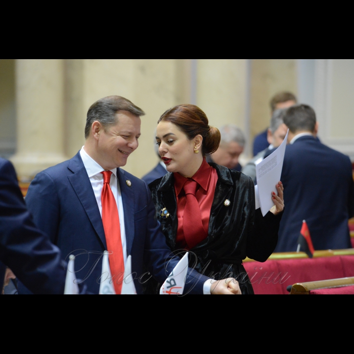 6 квітня 2018 засідання ВР. Олег Ляшко, Валерія Заружко РП.