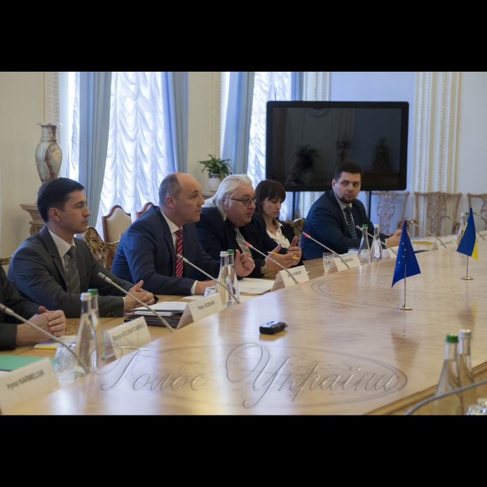 6 квітня 2018 зустріч Голови Верховної Ради України Андрія Парубія з делегацією Комітету Європейського Парламенту у закордонних справах.