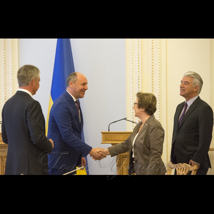 12 квітня 2018 зустріч Голови Верховної Ради України Андрія Парубія з депутатом Німецького Бундестагу Франком Штеффелем.