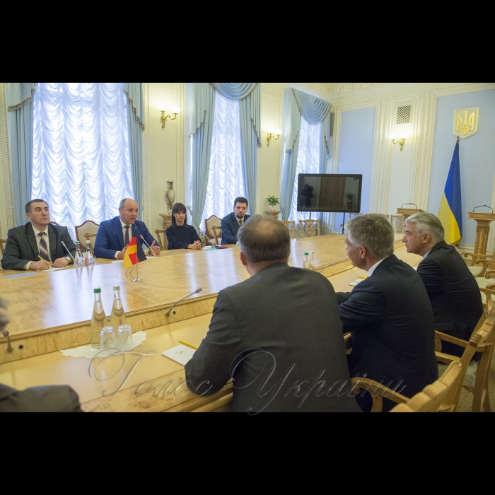 12 квітня 2018 зустріч Голови Верховної Ради України Андрія Парубія з депутатом Німецького Бундестагу Франком Штеффелем.