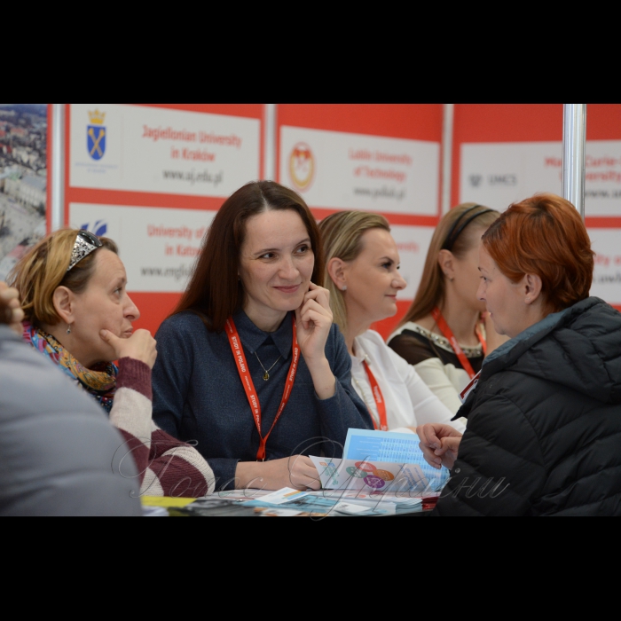 19 квітня 2018 в столичному Українському домі проходять масштабні освітні виставки 