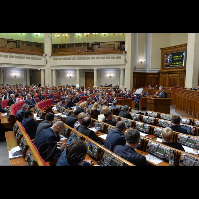 19 квітня 2018 Верховна Рада розглянула звернення Президента України до Вселенського Патріарха Варфоломія про надання Томосу про автокефалію Православної Церкви в Україні.
А.Парубій повідомив, що в пленарному засіданні бере участь Президент України Петро Порошенко. Президент України звернувся до народних депутатів з проханням підтримати його звернення до Вселенського Патріарха Варфоломія про надання Томосу про автокефалію Православної Церкви в Україні.