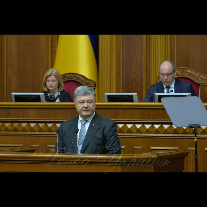 19 квітня 2018 Верховна Рада розглянула звернення Президента України до Вселенського Патріарха Варфоломія про надання Томосу про автокефалію Православної Церкви в Україні.
А.Парубій повідомив, що в пленарному засіданні бере участь Президент України Петро Порошенко. Президент України звернувся до народних депутатів з проханням підтримати його звернення до Вселенського Патріарха Варфоломія про надання Томосу про автокефалію Православної Церкви в Україні.