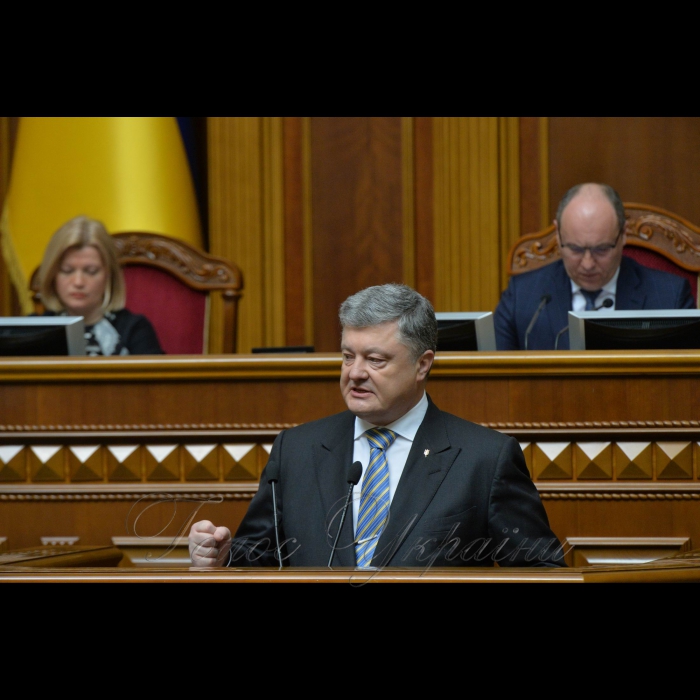 19 квітня 2018 Верховна Рада розглянула звернення Президента України до Вселенського Патріарха Варфоломія про надання Томосу про автокефалію Православної Церкви в Україні.
А.Парубій повідомив, що в пленарному засіданні бере участь Президент України Петро Порошенко. Президент України звернувся до народних депутатів з проханням підтримати його звернення до Вселенського Патріарха Варфоломія про надання Томосу про автокефалію Православної Церкви в Україні.