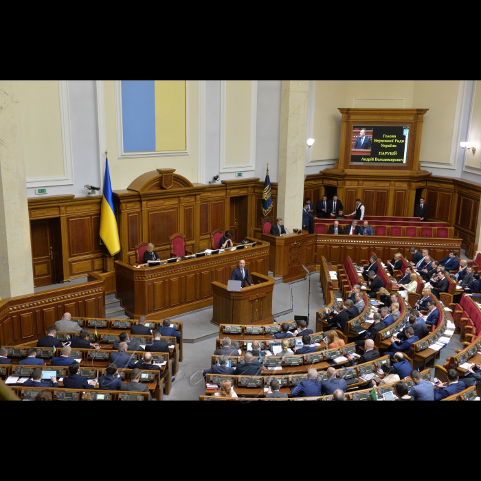 19 квітня 2018 Верховна Рада розглянула звернення Президента України до Вселенського Патріарха Варфоломія про надання Томосу про автокефалію Православної Церкви в Україні.
А.Парубій повідомив, що в пленарному засіданні бере участь Президент України Петро Порошенко. Президент України звернувся до народних депутатів з проханням підтримати його звернення до Вселенського Патріарха Варфоломія про надання Томосу про автокефалію Православної Церкви в Україні.