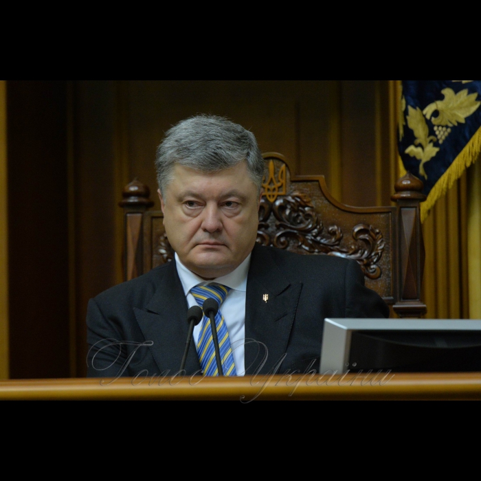 19 квітня 2018 Верховна Рада розглянула звернення Президента України до Вселенського Патріарха Варфоломія про надання Томосу про автокефалію Православної Церкви в Україні.
А.Парубій повідомив, що в пленарному засіданні бере участь Президент України Петро Порошенко. Президент України звернувся до народних депутатів з проханням підтримати його звернення до Вселенського Патріарха Варфоломія про надання Томосу про автокефалію Православної Церкви в Україні.