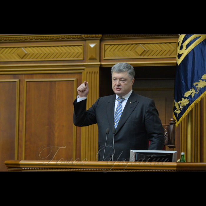19 квітня 2018 Верховна Рада розглянула звернення Президента України до Вселенського Патріарха Варфоломія про надання Томосу про автокефалію Православної Церкви в Україні.
А.Парубій повідомив, що в пленарному засіданні бере участь Президент України Петро Порошенко. Президент України звернувся до народних депутатів з проханням підтримати його звернення до Вселенського Патріарха Варфоломія про надання Томосу про автокефалію Православної Церкви в Україні.