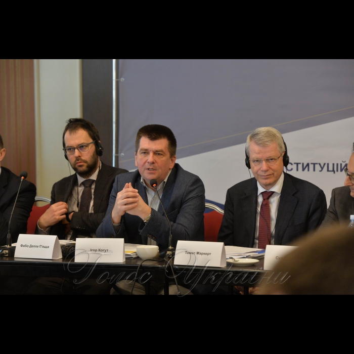 20 квітня 2018 парламентський Коституційний круглий стіл 