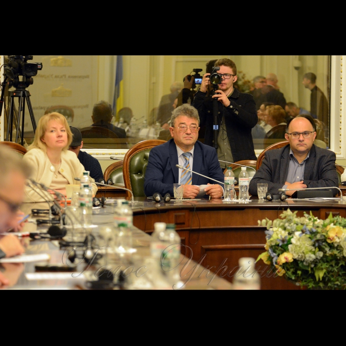 Міжнародна науково-практична конференція «Освіта. Родина. Економіка» 
Захід проводиться за ініціативи Голови Комітету Верховної Ради України у закордонних справах Ганни Гопко та Ради молодих учених при Міністерстві науки і освіти України.
Метою конференції є об’єднання зусиль органів влади, науковців та громадянського суспільства щодо визначення перспектив розвитку та реалізації освітньої політики на основі цінностей та прородинної політики в умовах євроінтеграції України.
