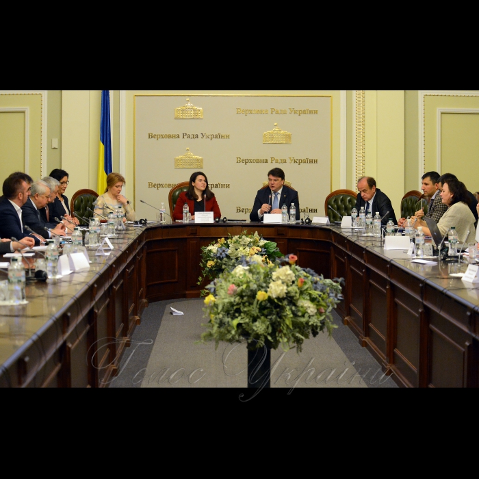 Міжнародна науково-практична конференція «Освіта. Родина. Економіка» 
Захід проводиться за ініціативи Голови Комітету Верховної Ради України у закордонних справах Ганни Гопко та Ради молодих учених при Міністерстві науки і освіти України.
Метою конференції є об’єднання зусиль органів влади, науковців та громадянського суспільства щодо визначення перспектив розвитку та реалізації освітньої політики на основі цінностей та прородинної політики в умовах євроінтеграції України. модератор (Рада молодих учених при Міністерстві науки і освіти України) Ольга Романенко Ігор Жданов Міністр молоді та спорту та Володимир Ковтунець заступник Міністра науки і освіти України
