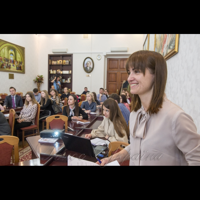 Керівник секретаріату Голови Верховної Ради України Тетяна Подольська прочитала лекцію у Київському національному університеті імені Тараса Шевченка в рамках просвітницького курсу про Парламент та історію українського парламентаризму. 
З ініціативи Голови Верховної Ради України Андрія Володимировича Парубія стартує просвітницький курс про Парламент та історію українського парламентаризму. У рамках цього курсу відбудеться серія лекцій у Вищих навчальних закладах України. Лекторами стануть працівники Апарату Верховної Ради України, народні депутати України та відомі громадські діячі.
