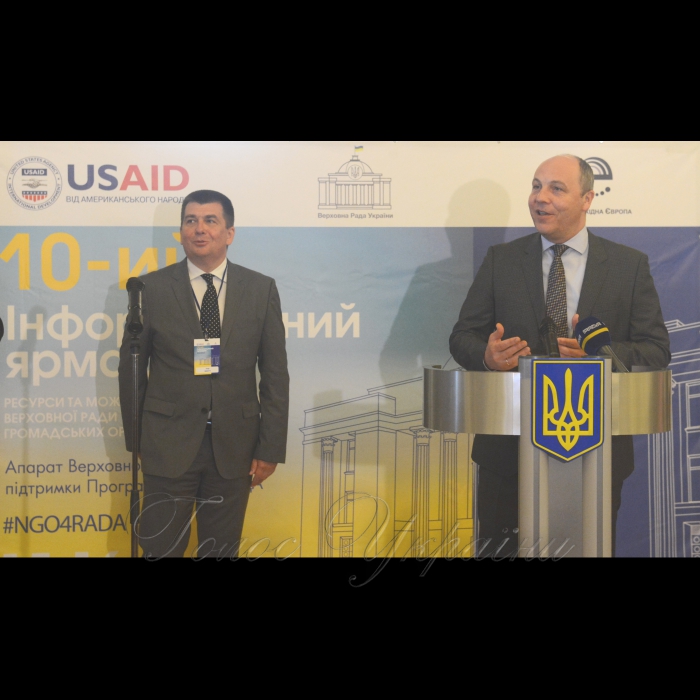 15 травня 2018 у Верховній Раді України за участі Голови ВР Андрія Парубія відкрито Інформаційний ярмарок – 2018 - десята традиційна презентація-виставка ресурсів організацій, що надають технічну, аналітичну та консультативну допомогу Верховній Раді України. Організатори: Апарат Верховної Ради України та Програма USAID 