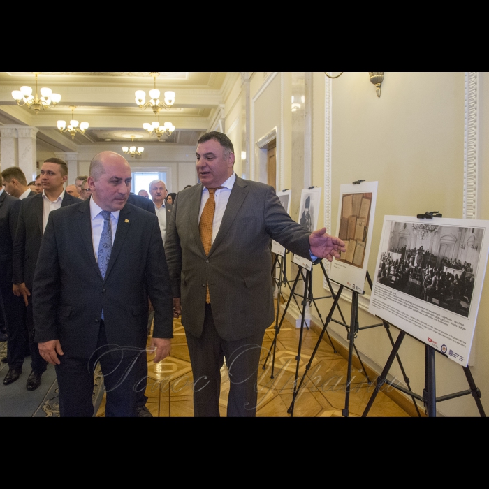22 травня 2018 за участі Голови Верховної Ради України Андрія Парубія та за підтримки Посольства Грузії в Україні відбулася презентація фотовиставки «Перша Грузинська Демократична Республіка». Надзвичайний і Повноважний Посол Грузії в Україні Гела Думбадзе, народний депутат України Хвича Мепарішвілі.