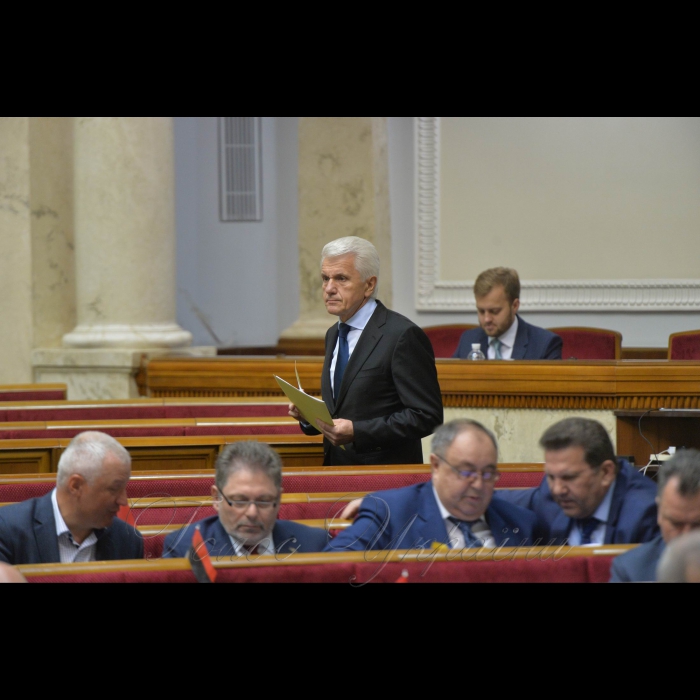 22 травня 2018 сесія Верховної Ради України. Володимир Литвин-позафракційний.