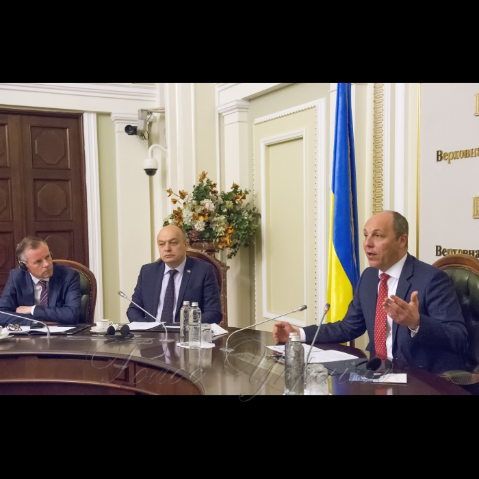 23 травня 2018 у Верховній Раді України відбувся семінар «Розвиток ефективного парламентського контролю за спецслужбами України» за участю Голови ВР Андрія Парубія. 
Старший радник з питань контртерористичної роботи Консультативної місії ЄС, офіцер поліції Норвегії Бйорн Торе Салтвік, Кястутіс Ланчінскас, Голова Консультативної Місії Європейського Союзу, Голова верховної Ради України Андрій Парубій.