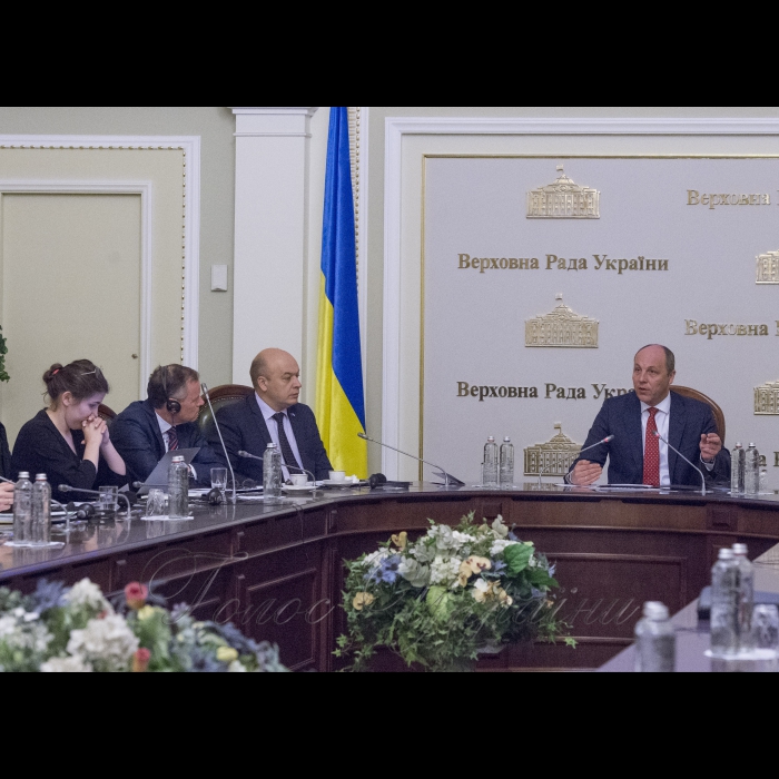23 травня 2018 у Верховній Раді України відбувся семінар «Розвиток ефективного парламентського контролю за спецслужбами України» за участю Голови ВР Андрія Парубія. 
Старший радник з питань контртерористичної роботи Консультативної місії ЄС, офіцер поліції Норвегії Бйорн Торе Салтвік, Кястутіс Ланчінскас, Голова Консультативної Місії Європейського Союзу, Голова верховної Ради України Андрій Парубій.