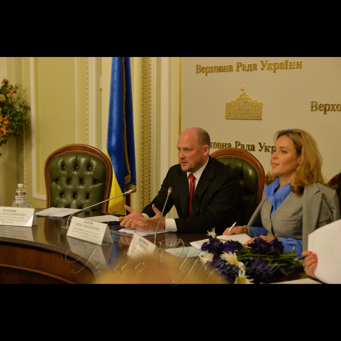 24 травня 2018 комітет Верховної Ради України з питань соціальної політики, зайнятості та пенсійного забезпечення провів засідання «круглого столу» на тему: «Соціальний захист сімей з дітьми». Сергій Каплін - перший заступник голови комітету Верховної Ради України з питань соціальної політики, зайнятості та пенсійного забезпечення, Наталія Королевська - член комітету Верховної Ради України з питань соціальної політики, зайнятості та пенсійного забезпечення.